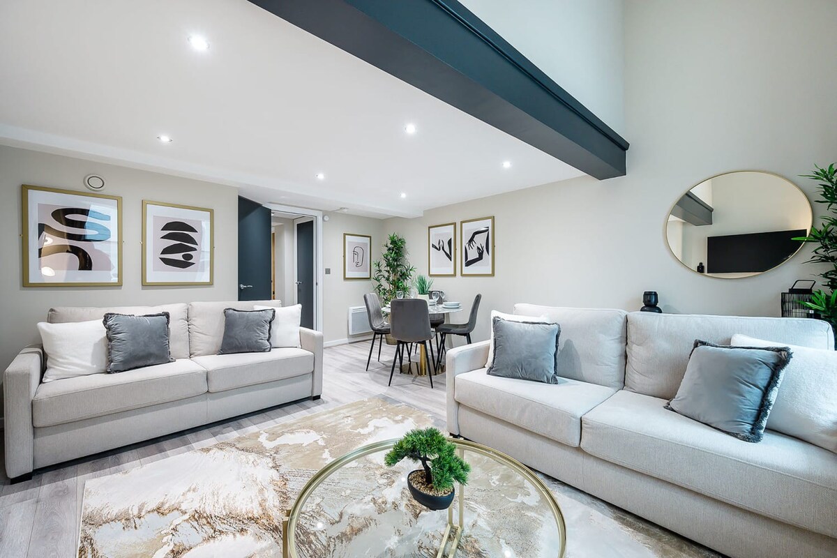 Host & Stay | Halifax House Living
