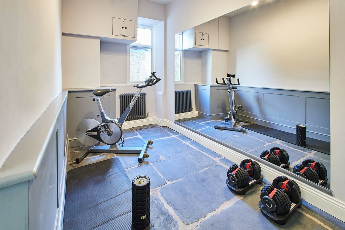 South View, Newton-in-Cartmel - Host & Stay