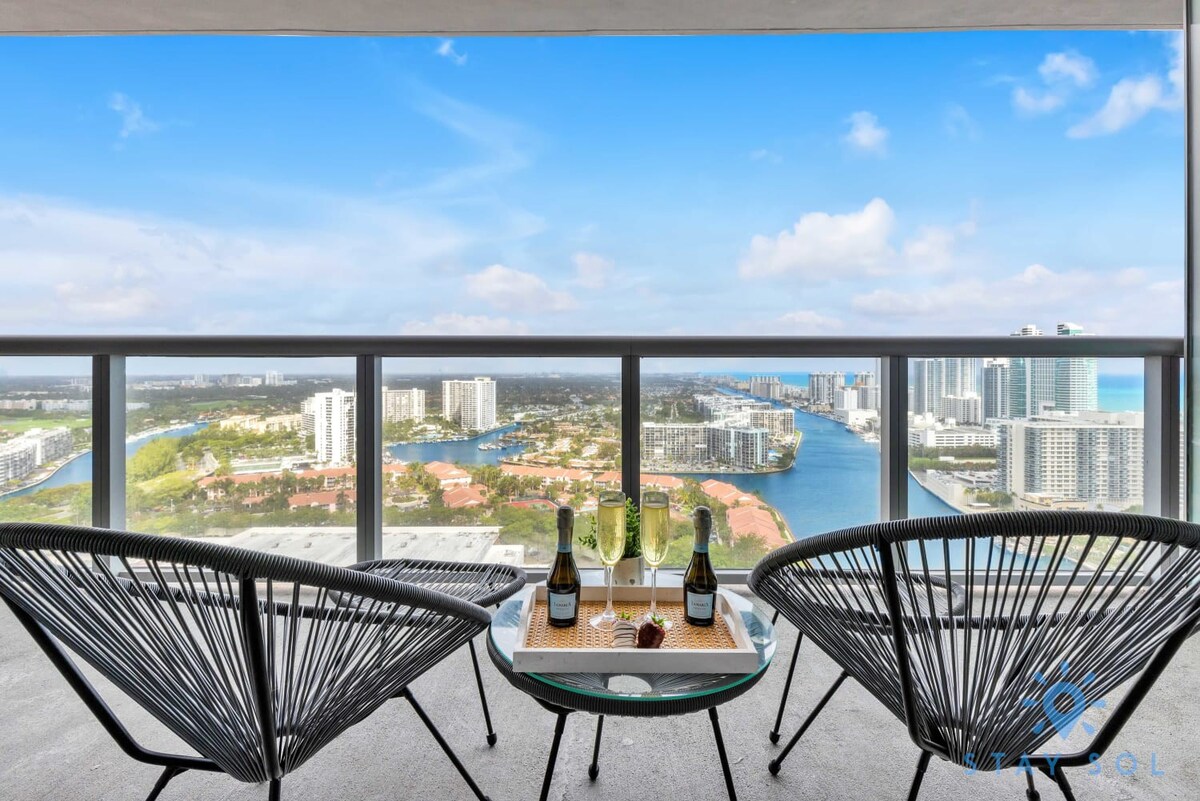 Stunning View Condo | Pool & Gym | Hallandale