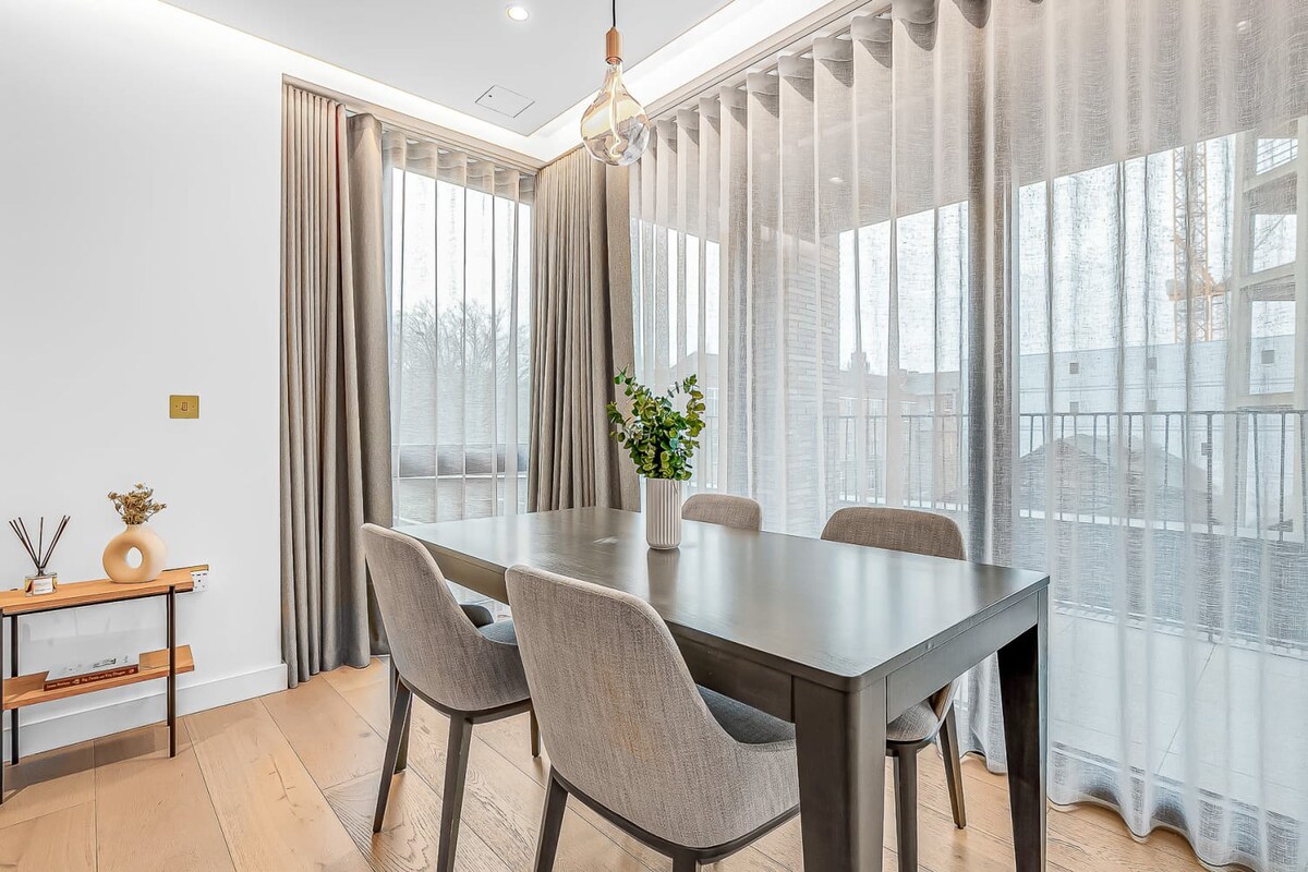 Modern 2-Bedroom Condo