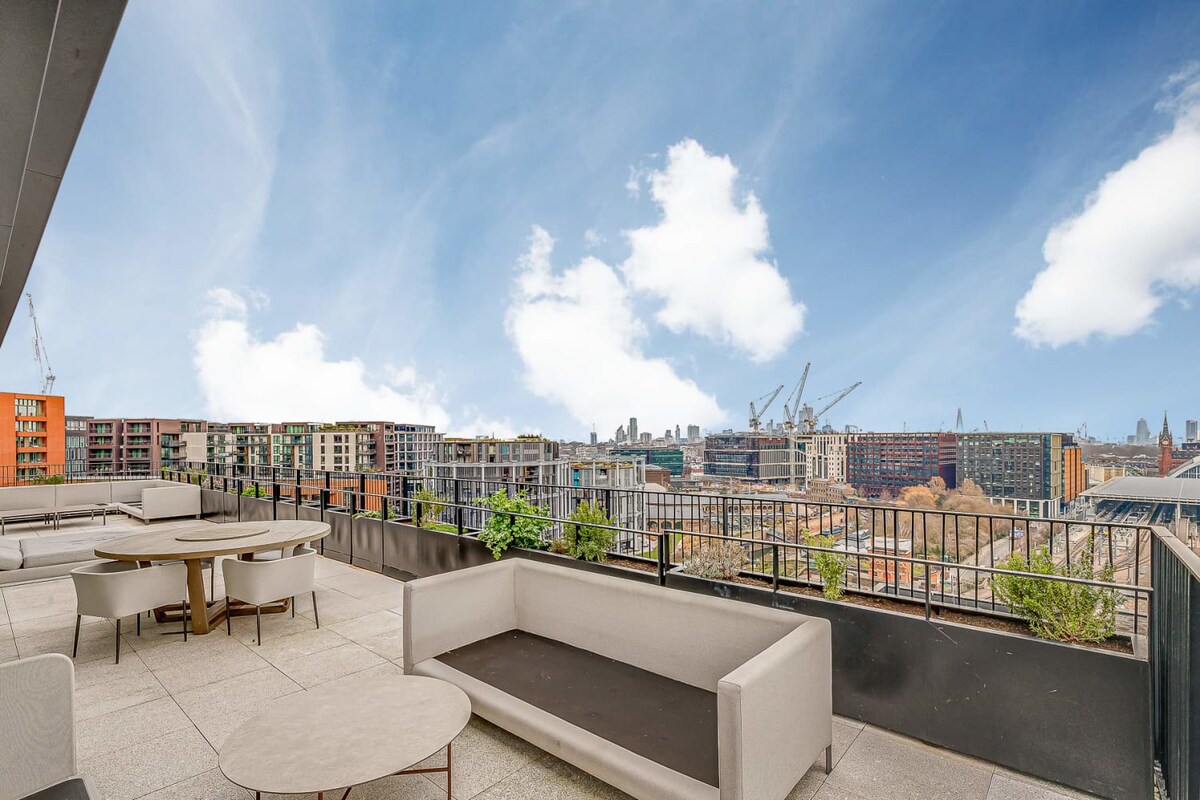 Modern 2-Bedroom Condo