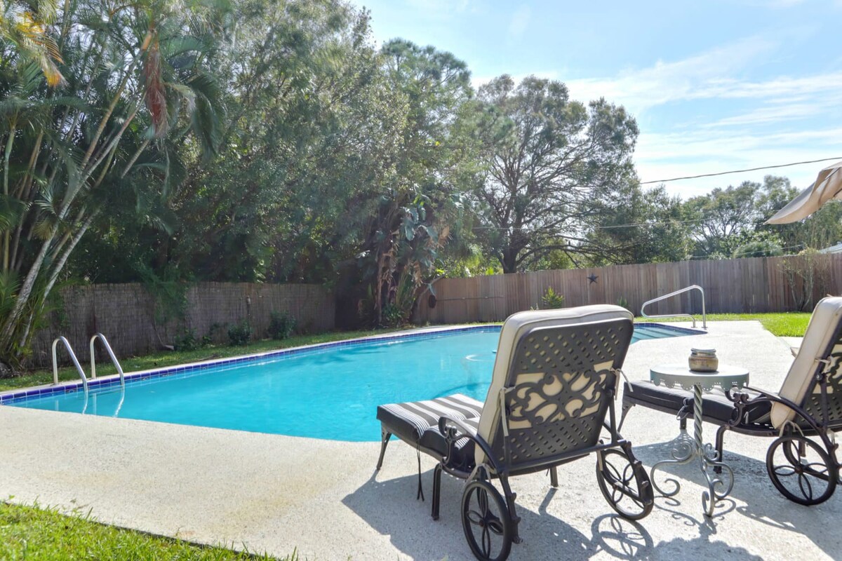 Heated Pool & Pet Paradise