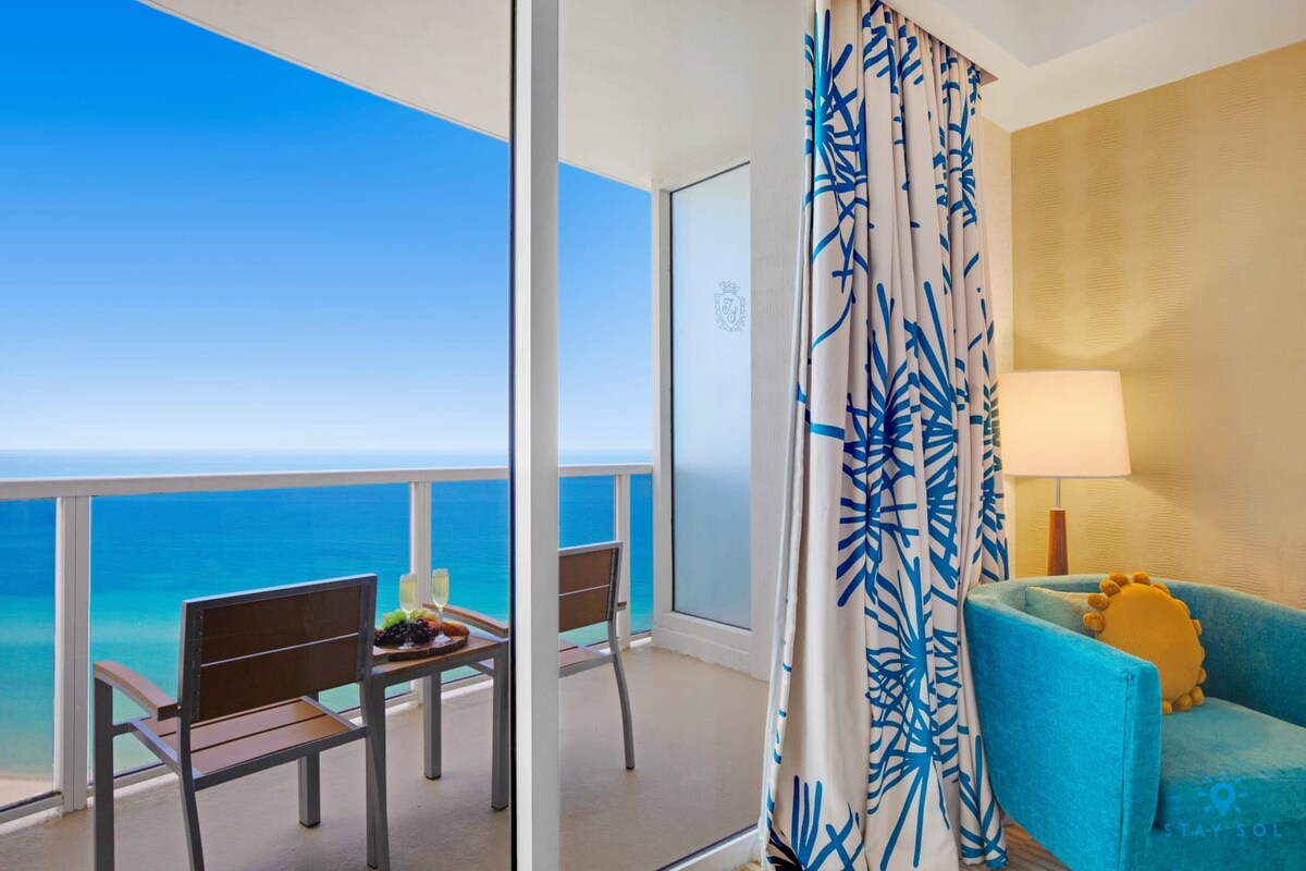 Luxury Modern Studio w/ Ocean‐View • Wake to Waves