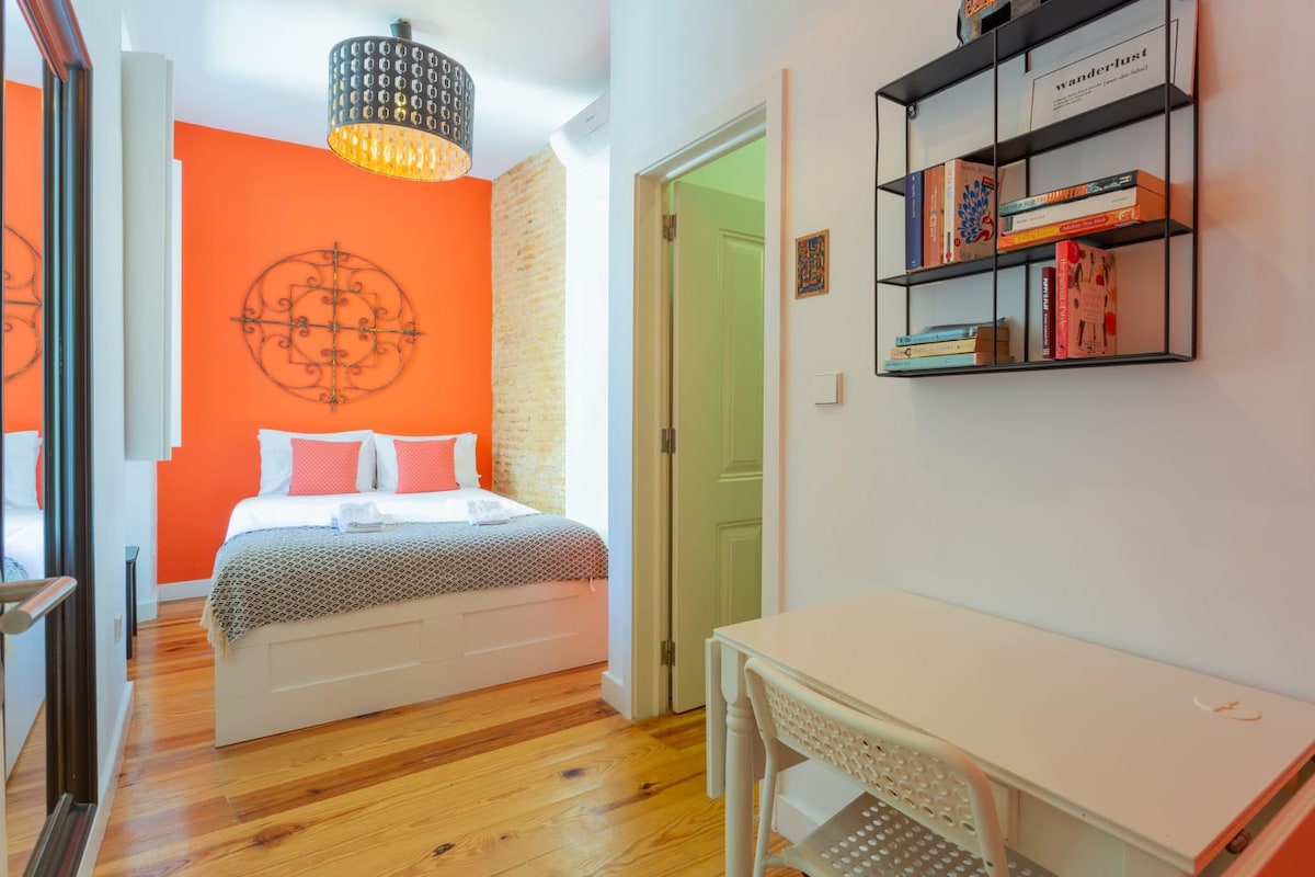 Chiado 4BR | A/C, Balcony, Parking & Monuments - Picture 43