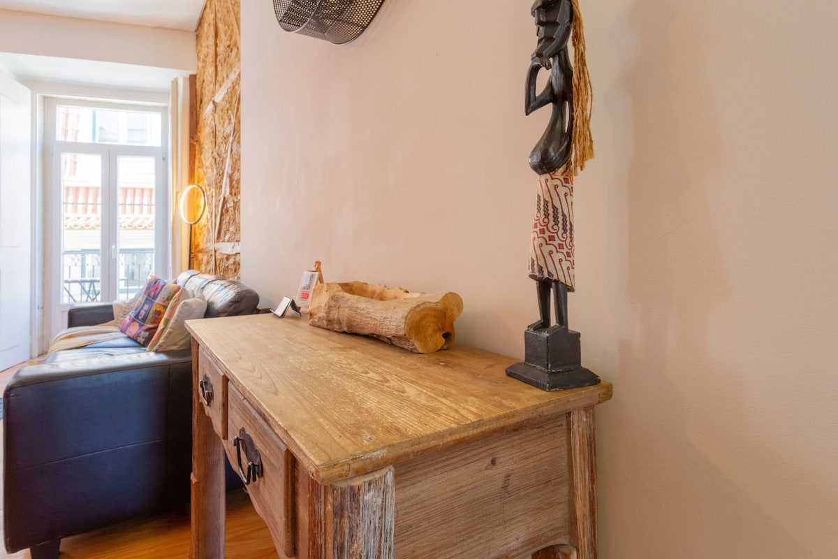 Chiado 4BR | A/C, Balcony, Parking & Monuments - Picture 23