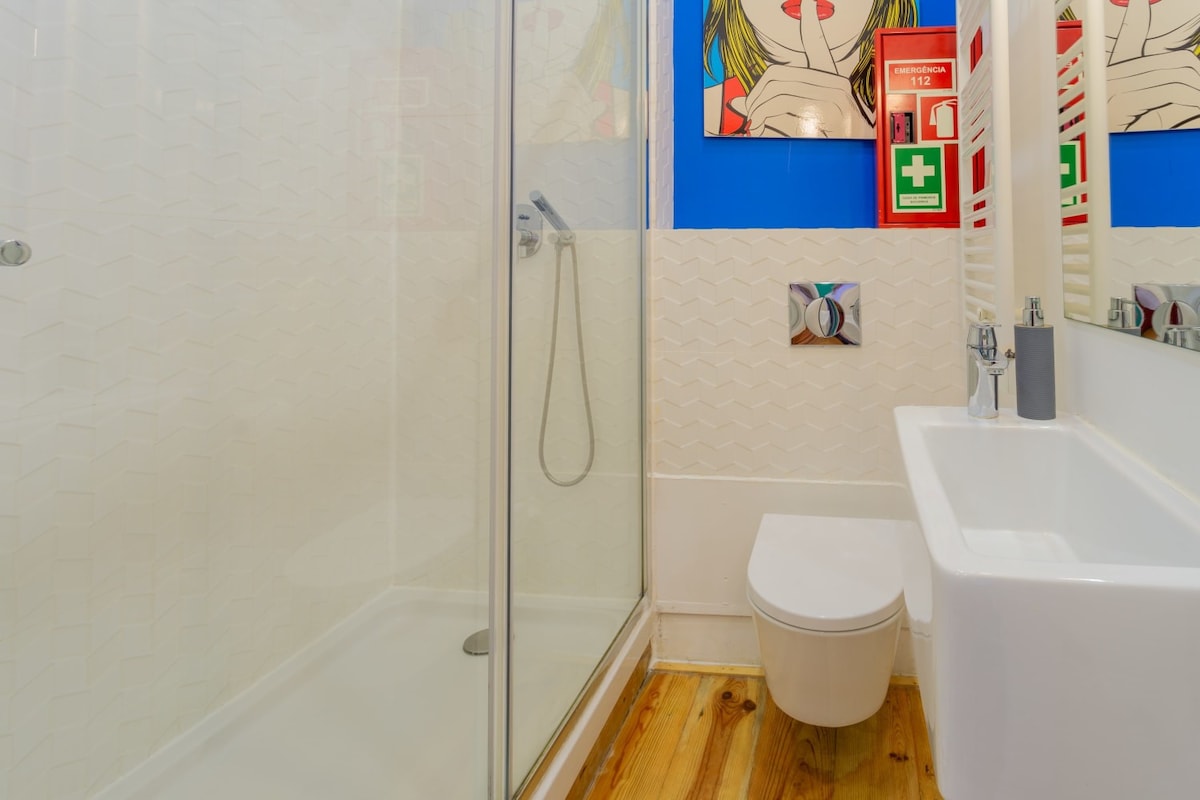 Chiado 4BR | A/C, Balcony, Parking & Monuments - Picture 16