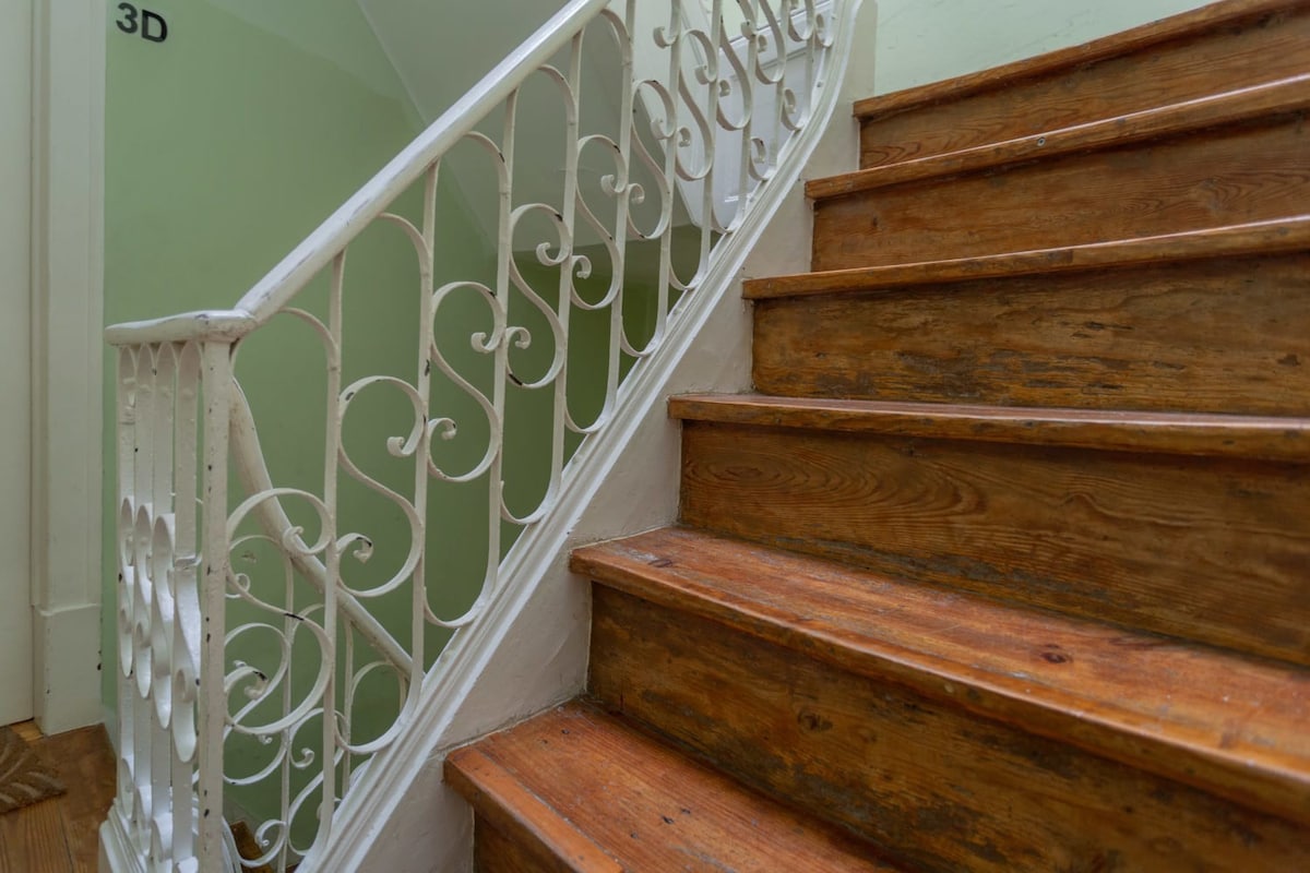 Chiado 4BR | A/C, Balcony, Parking & Monuments - Picture 32