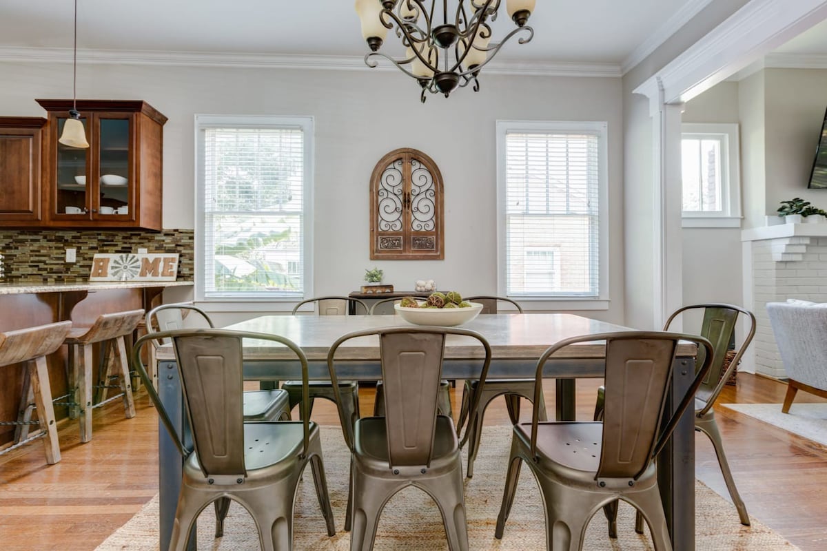 Charming Home - Walk to Uptown & Panthers Stadium - Historic District - Great Location - Foto 4
