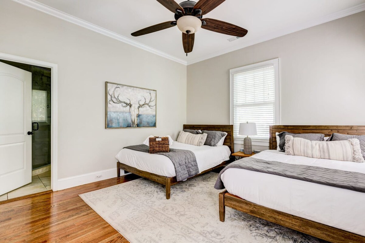Charming Home - Walk to Uptown & Panthers Stadium - Historic District - Great Location - Foto 29