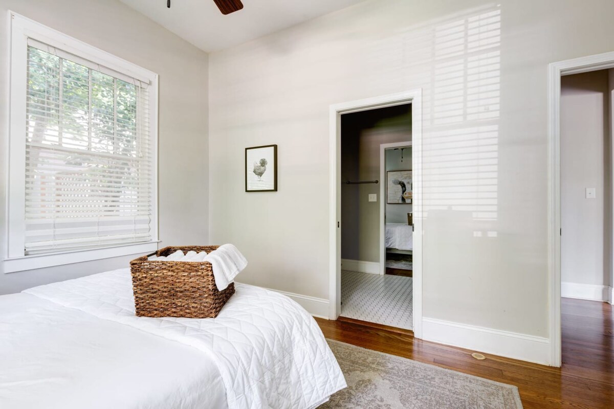 Charming Home - Walk to Uptown & Panthers Stadium - Historic District - Great Location - Foto 33