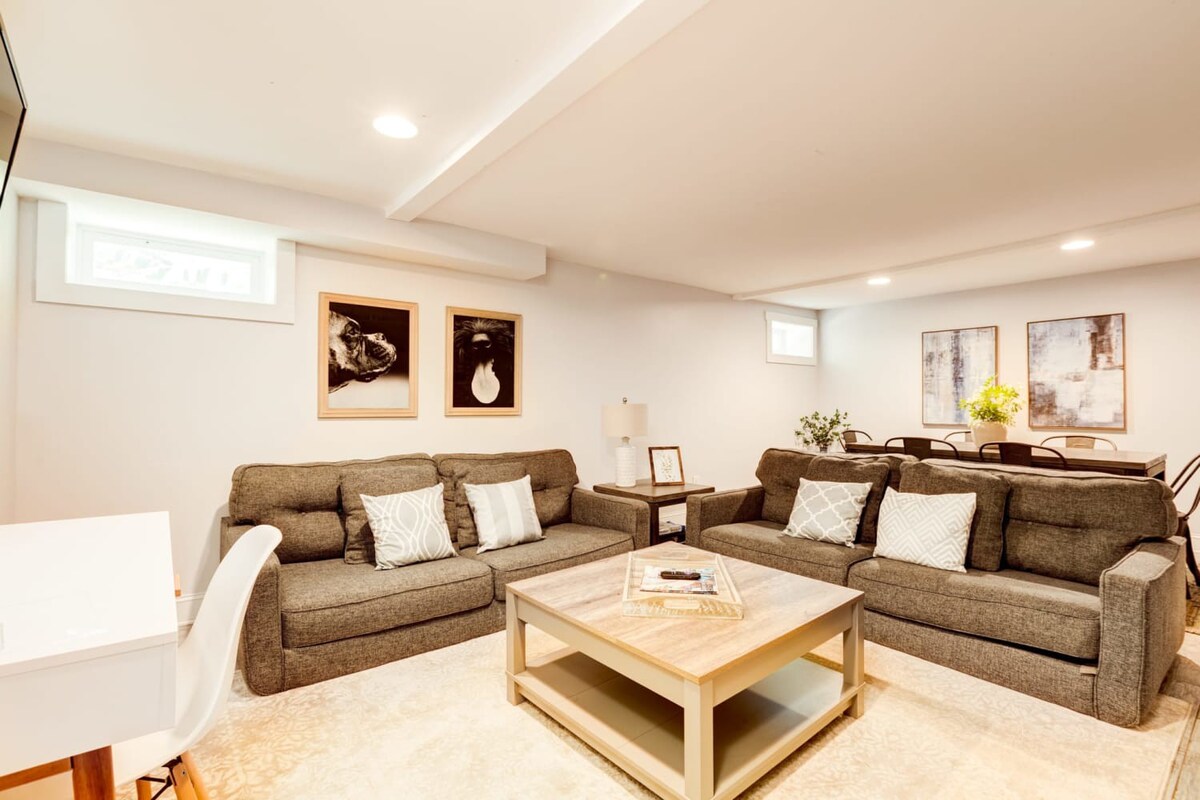 Cool Guest House. Close to Uptown. Walk Everywhere