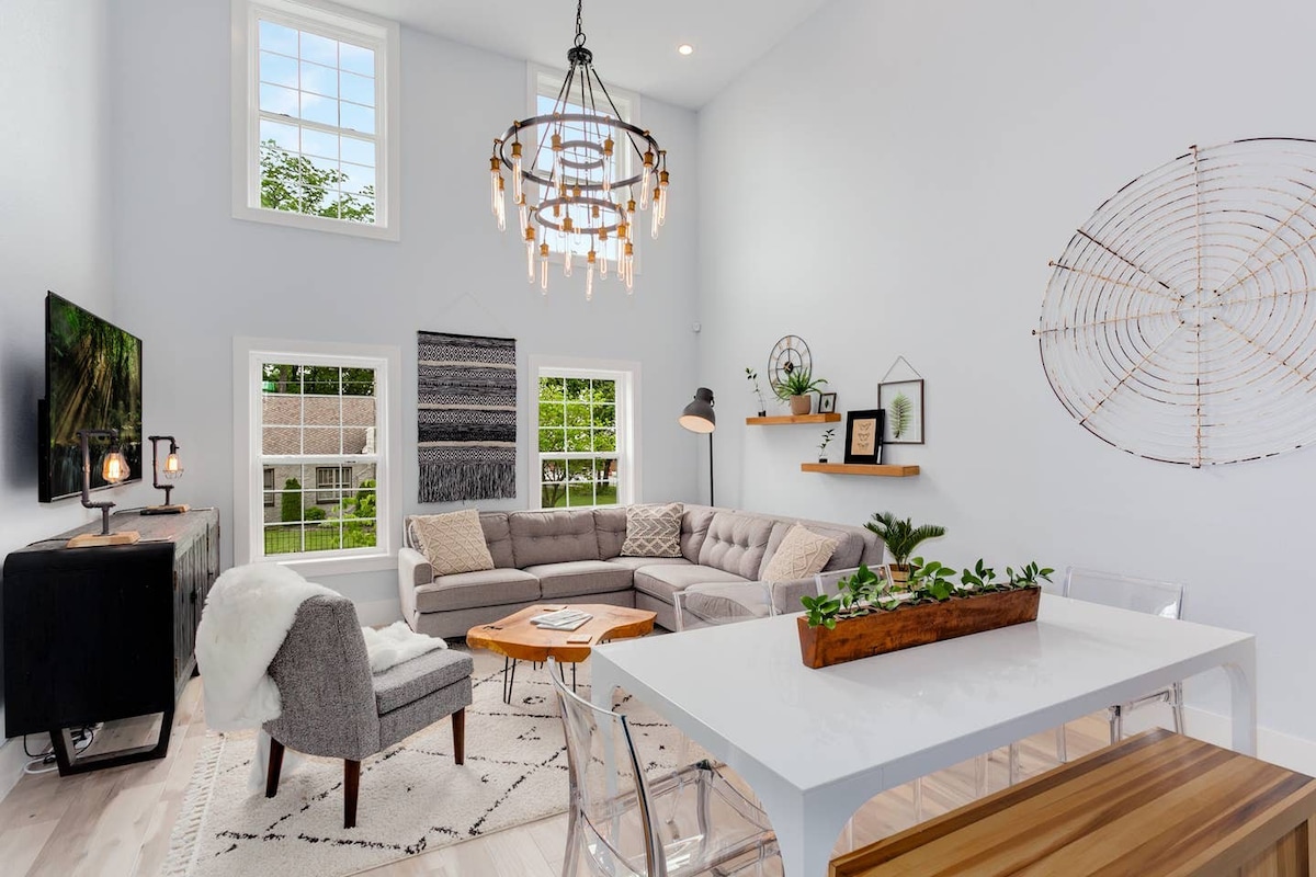 The Brownstone - 1 Block to Downtown Bentonville