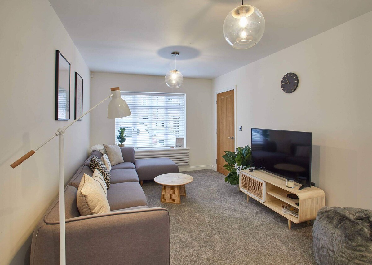 Hoggarths Retreat, Whitby - Host & Stay