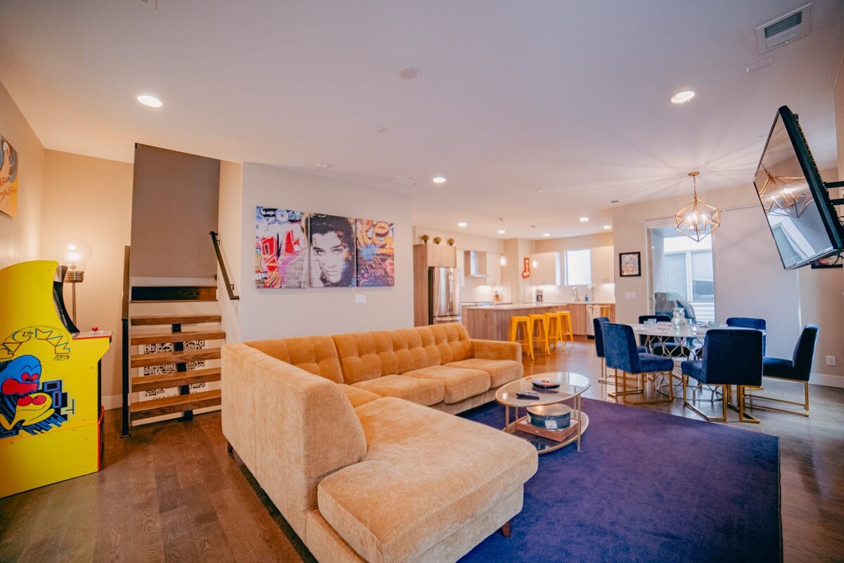 Denver Urban Retreat - 3BR Rooftop w/ City Views