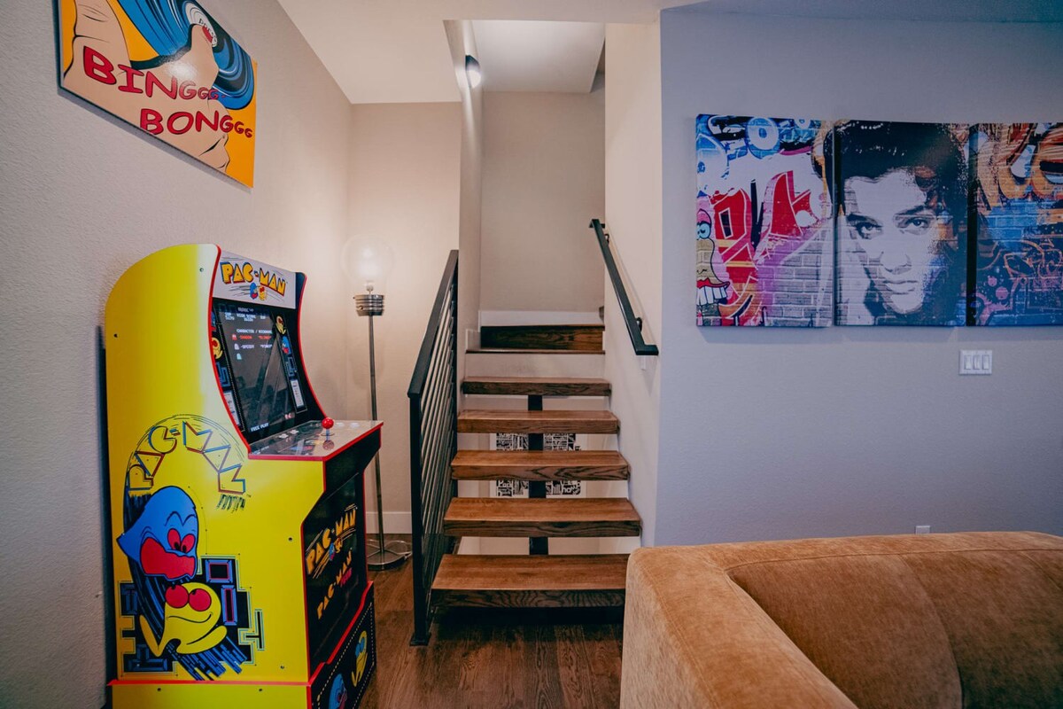 Denver Urban Retreat - 3BR Rooftop w/ City Views