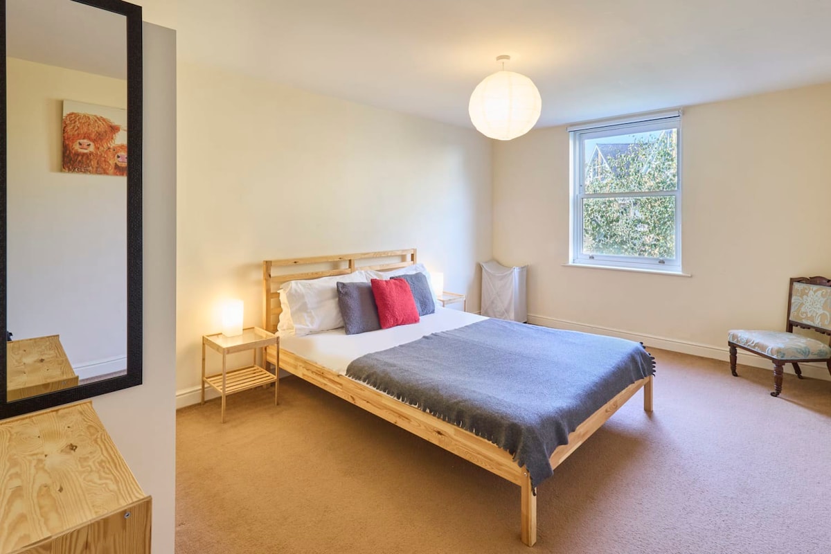 Bingley Court, Canterbury - Host & Stay