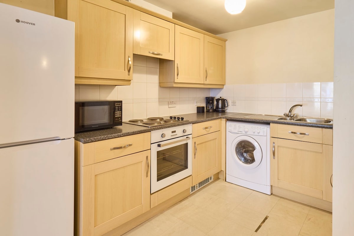 Bingley Court, Canterbury - Host & Stay