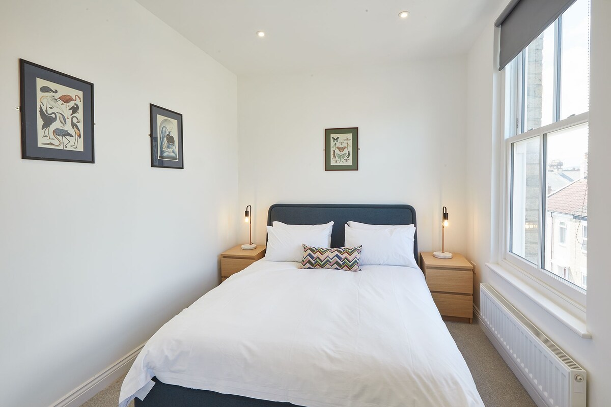 Apartment C at Cornerhouse Apartments, Saltburn-by-the-Sea - Host & Stay