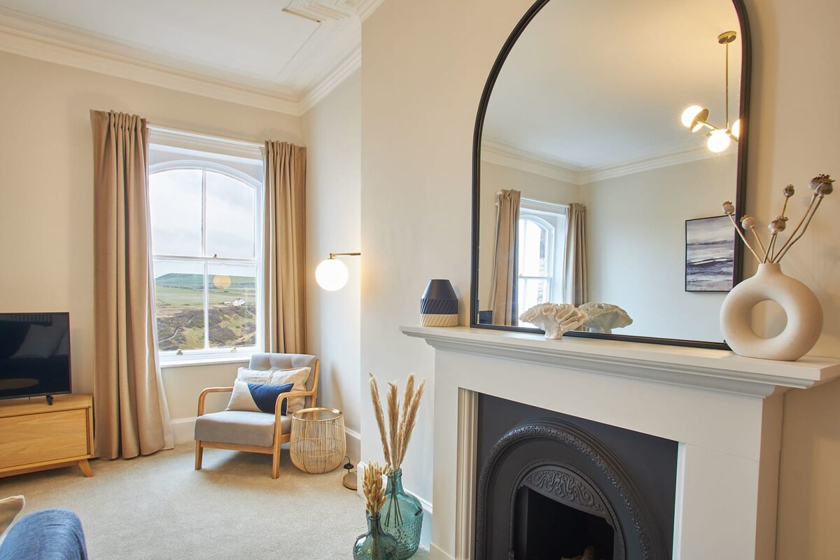 Huntcliff View Apartment, Saltburn-by-the-Sea - Host & Stay