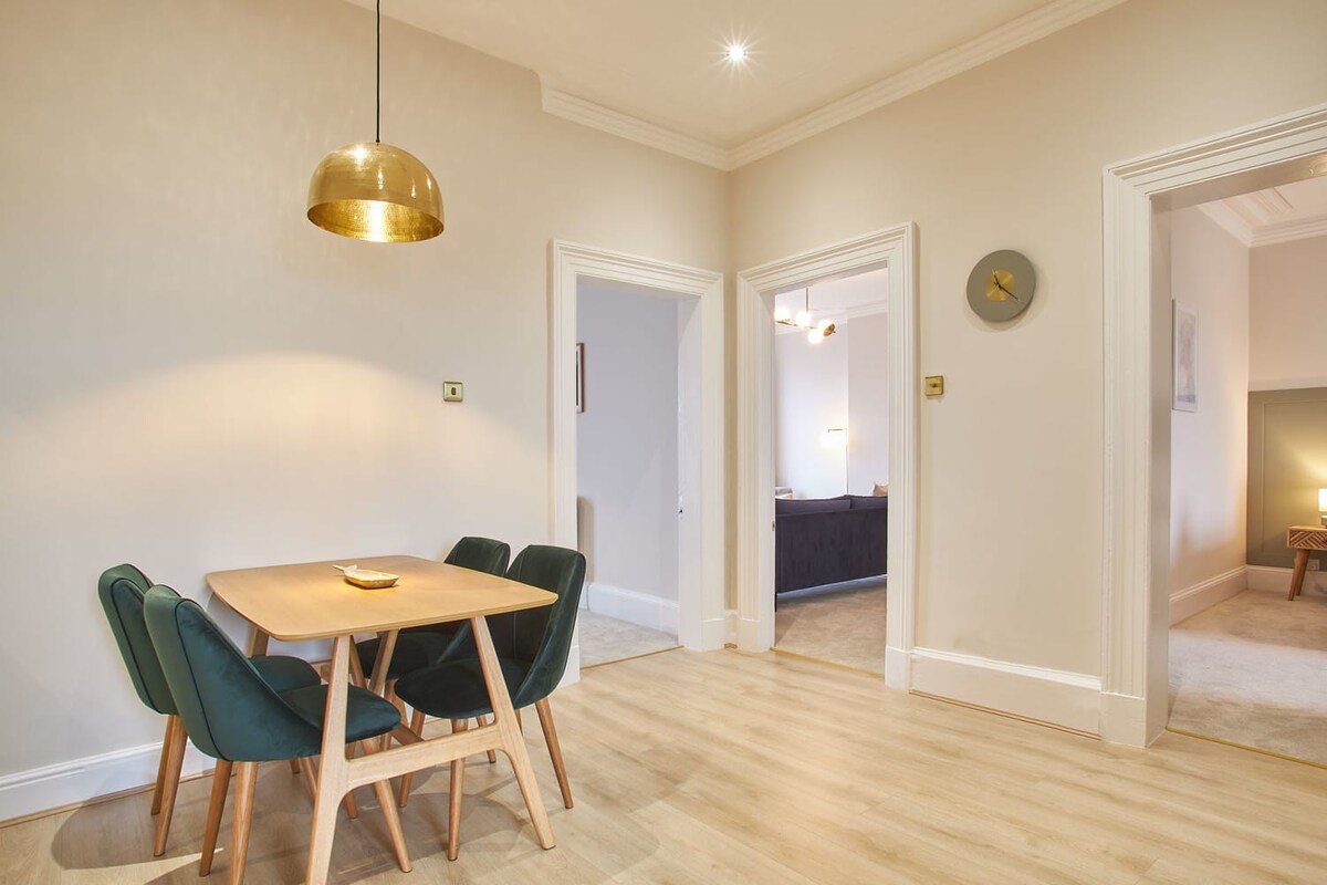 Huntcliff View Apartment, Saltburn-by-the-Sea - Host & Stay