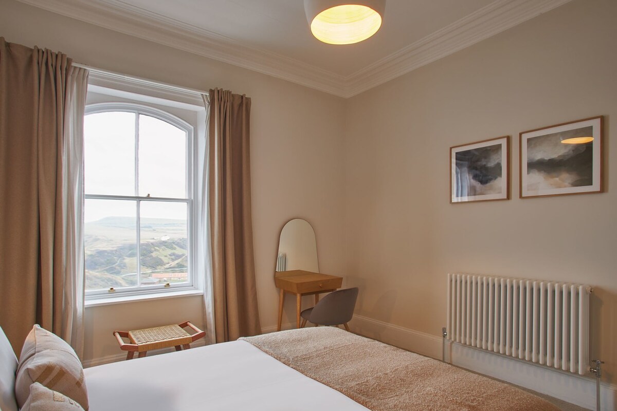 Huntcliff View Apartment, Saltburn-by-the-Sea - Host & Stay