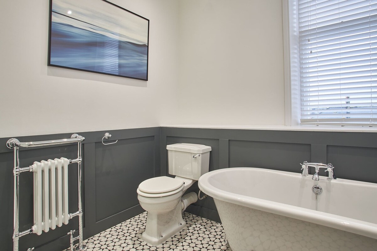 Huntcliff View Apartment, Saltburn-by-the-Sea - Host & Stay