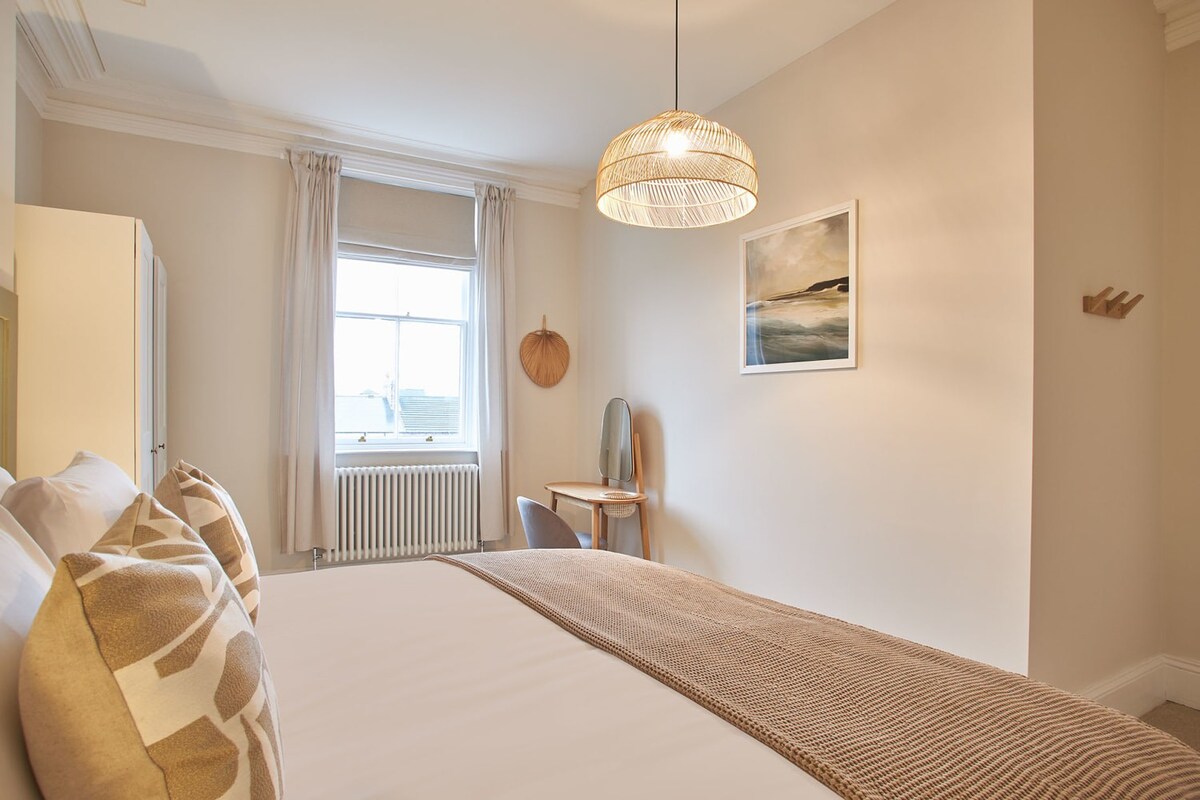 Huntcliff View Apartment, Saltburn-by-the-Sea - Host & Stay
