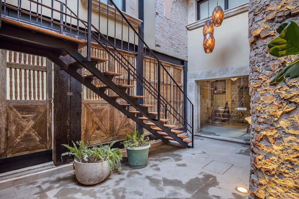 2BR Modern Condo, Downtown Centro San Miguel