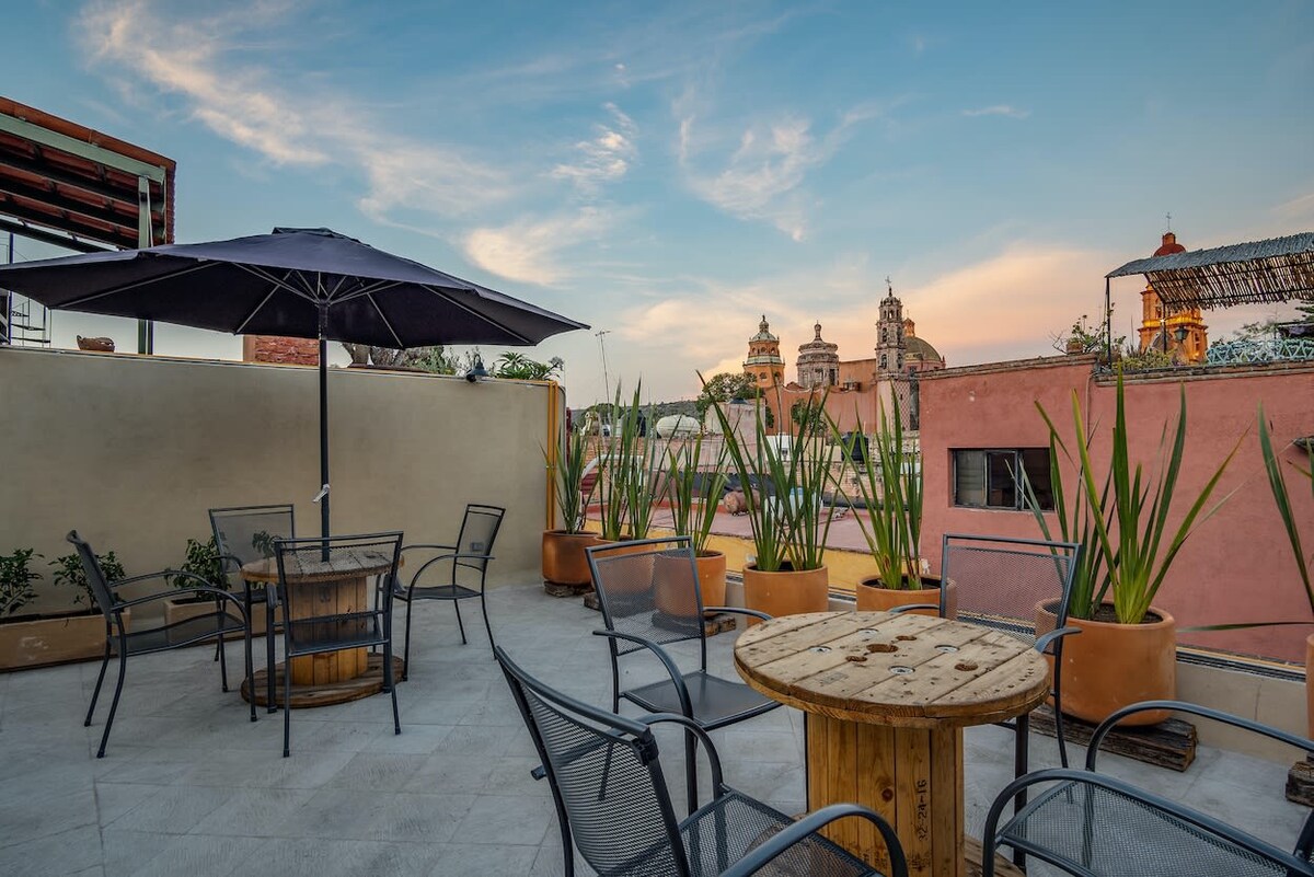 2BR Modern Condo, Downtown Centro San Miguel
