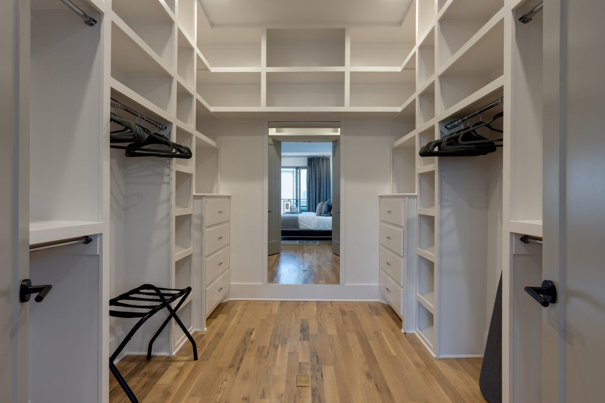 Modern Luxury! Hot Tub,Mini Golf,Elevator,Views - Photo 46