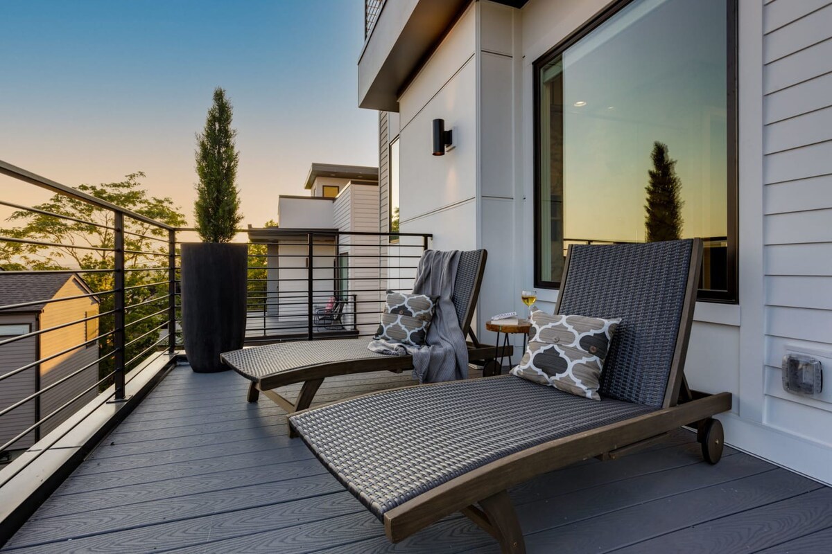Modern Luxury! Hot Tub,Mini Golf,Elevator,Views - Photo 48