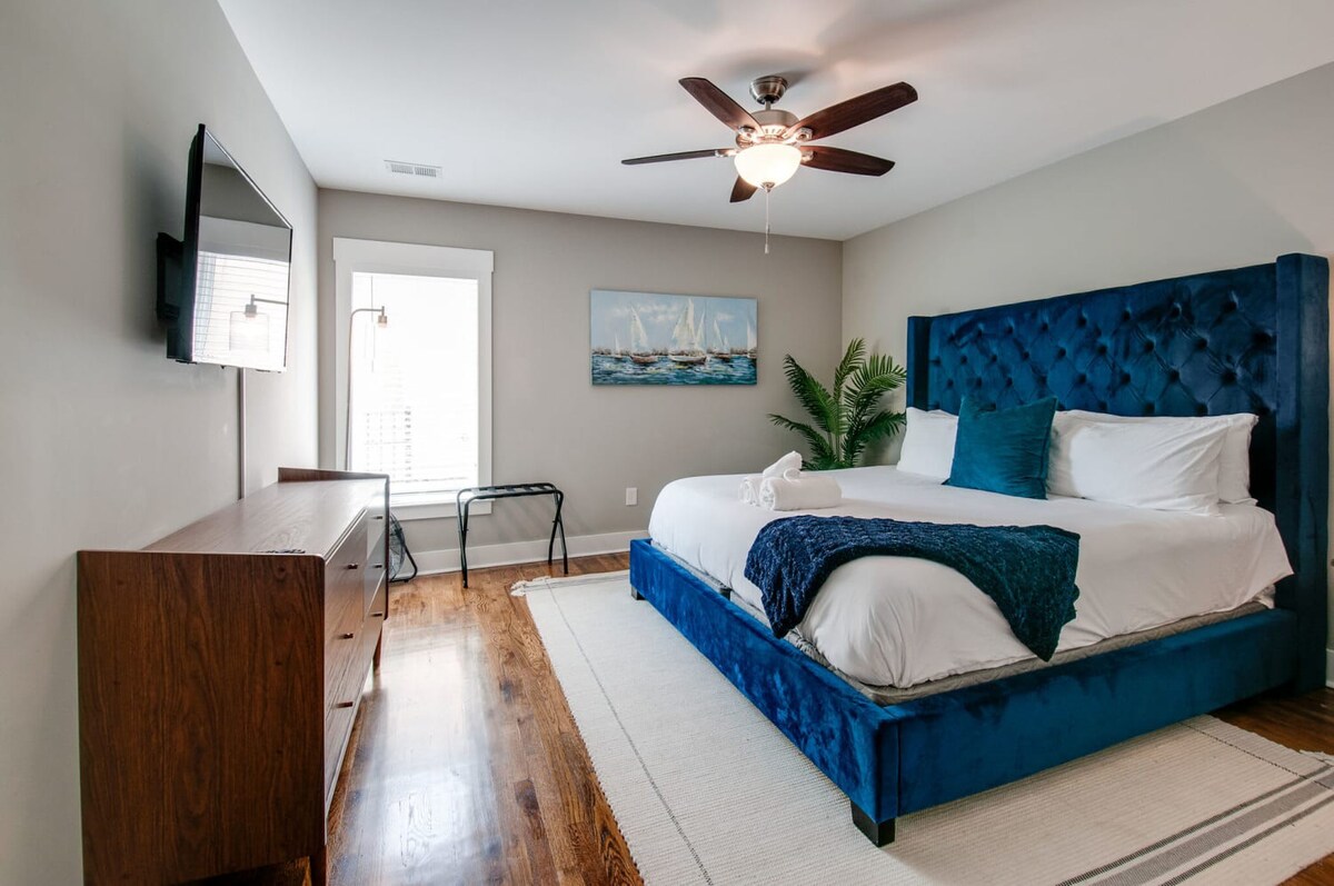 New Nashville Condo with 2 King beds, walk to bars - Photo 2