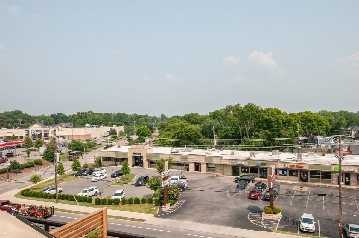 New Nashville Condo with 2 King beds, walk to bars - Photo 27
