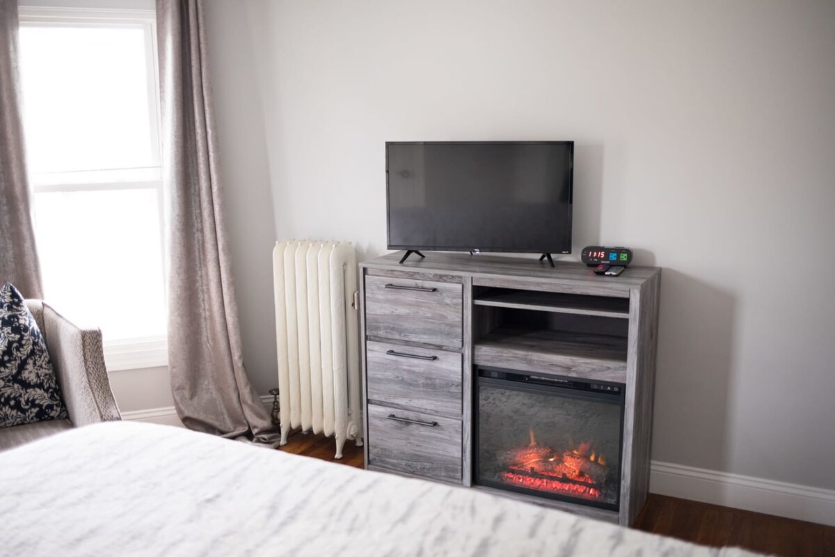 Spacious Cityside House w/ Game Room & Fire Pit - Picture 28