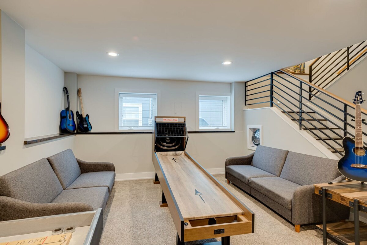 Spacious Home w/Game Room+Walk to Highland Yards