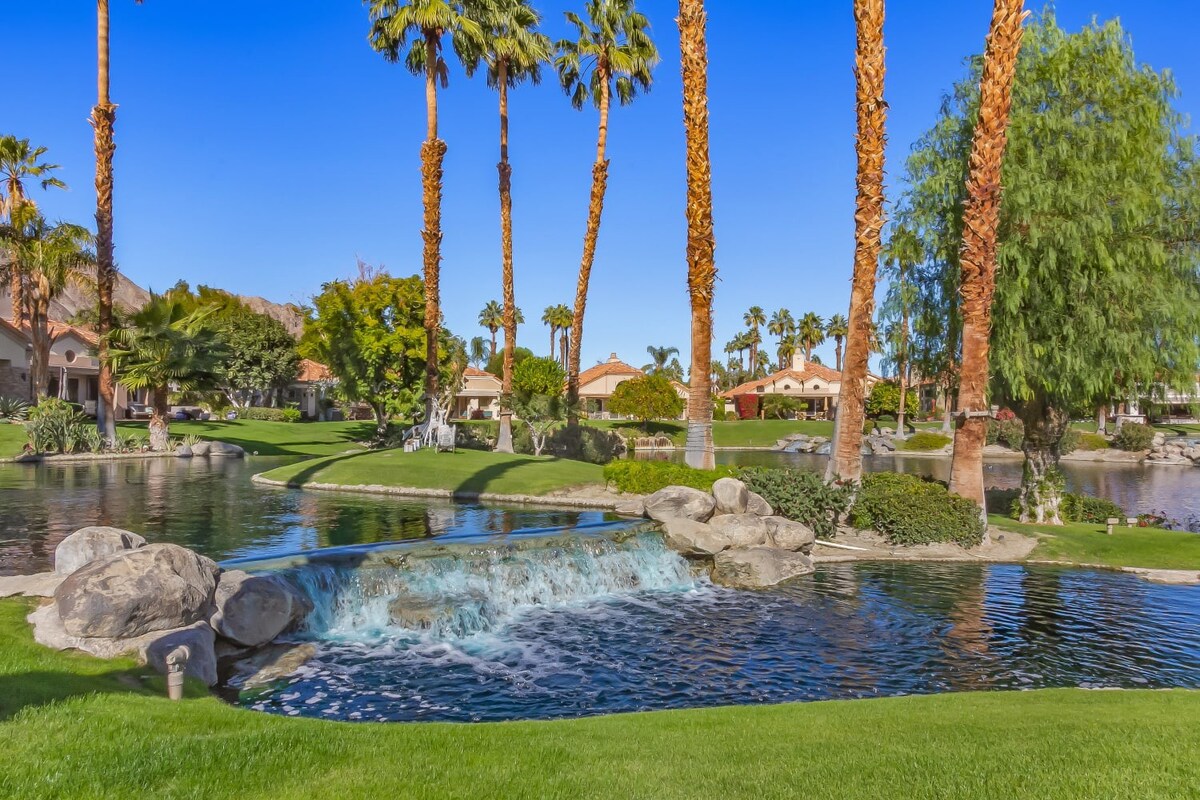 Casa Del Rio | Luxe 3BR w/ Pool, Spa & Lake Views - Foto 34