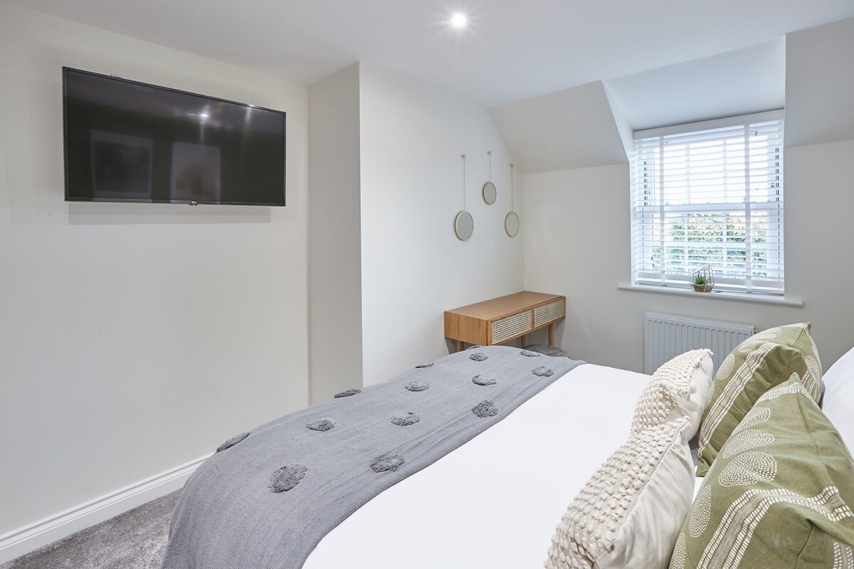 Littlebeck House, Briggswath - Host & Stay