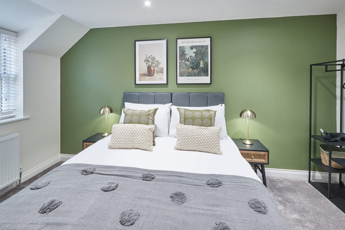 Littlebeck House, Briggswath - Host & Stay