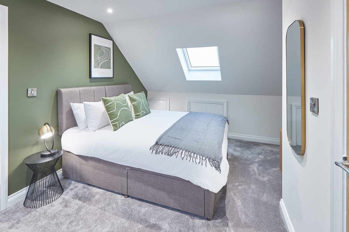 Littlebeck House, Briggswath - Host & Stay