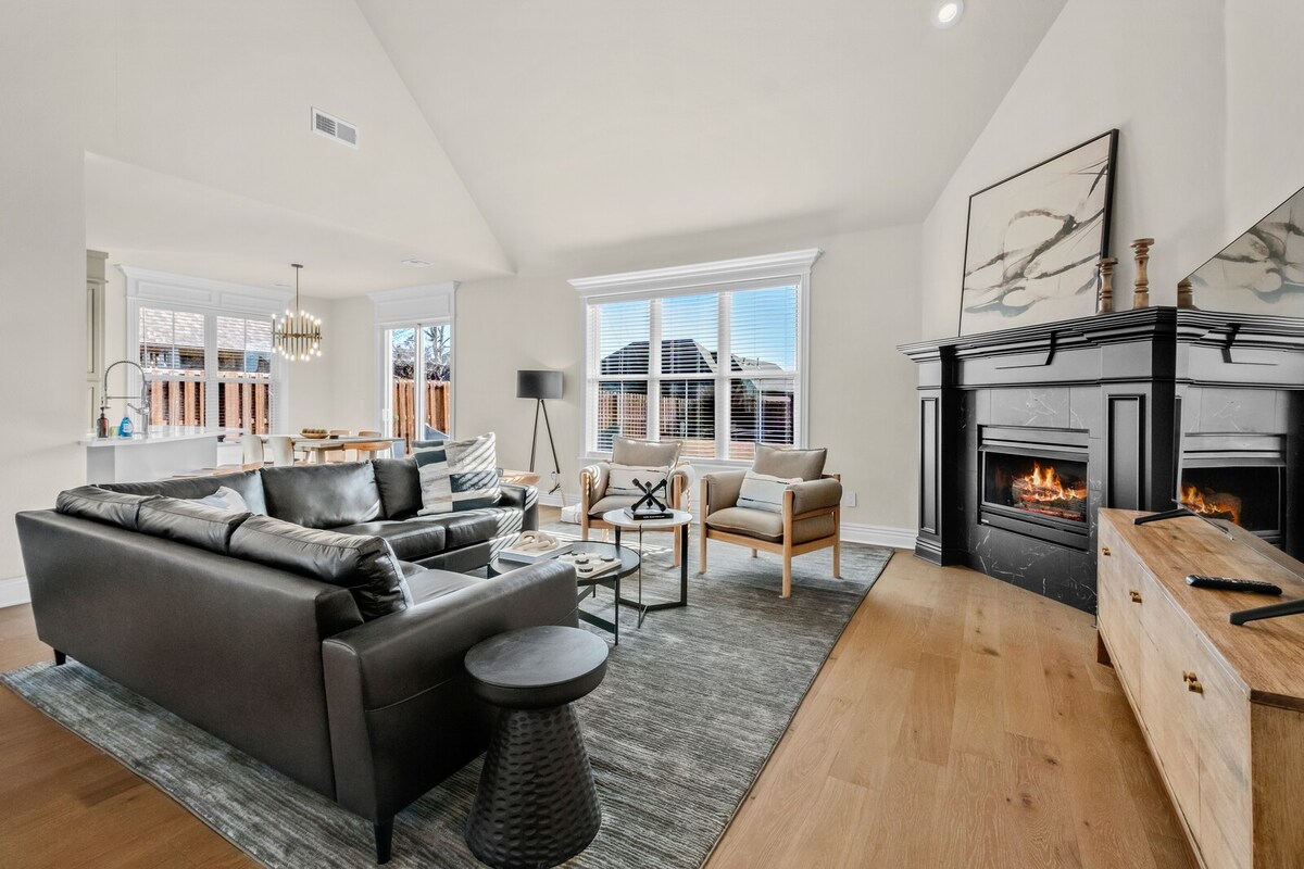 Apollo House | Luxury Retreat in Rogers. Sleeps 11 - Foto 1