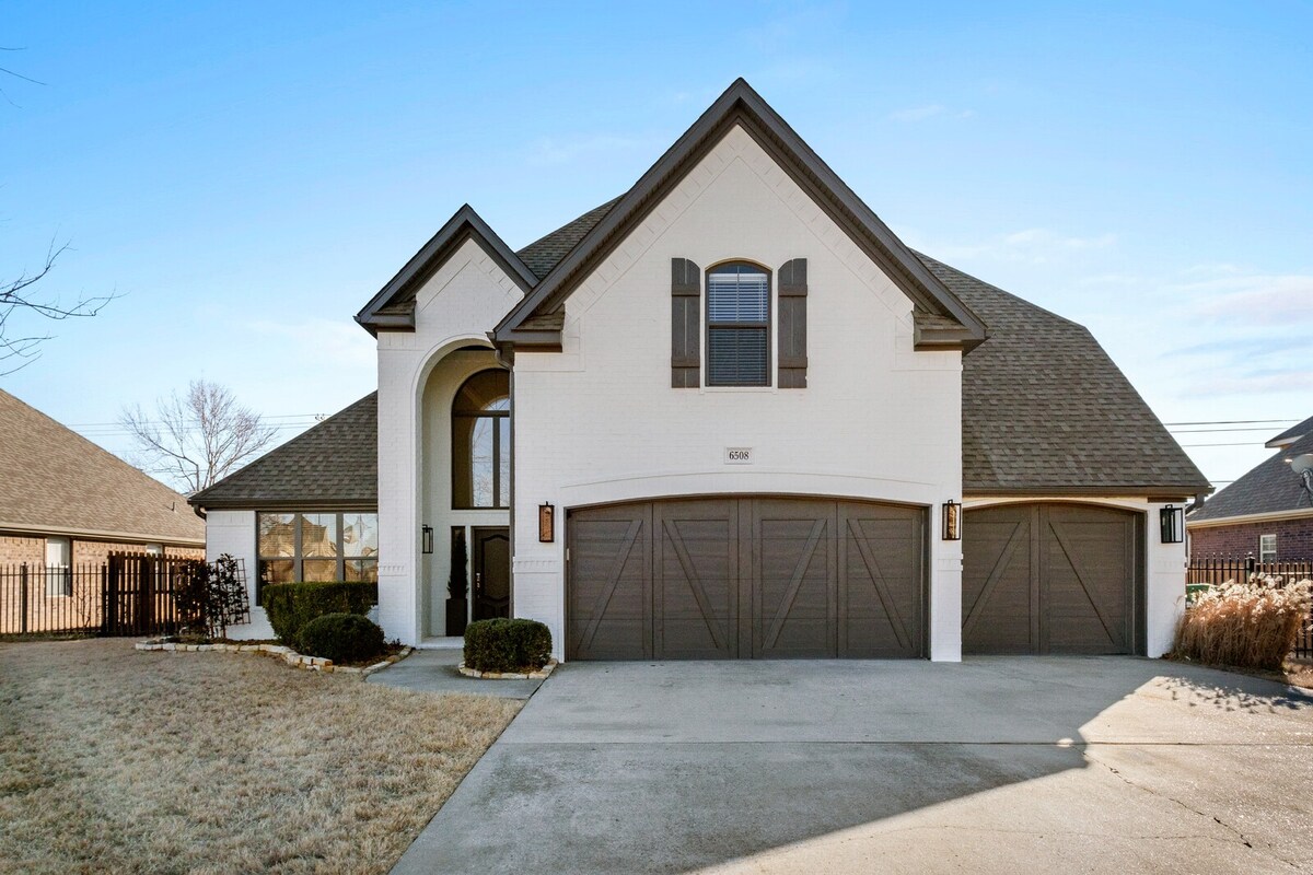 Apollo House | Luxury Retreat in Rogers. Sleeps 11 - Foto 5