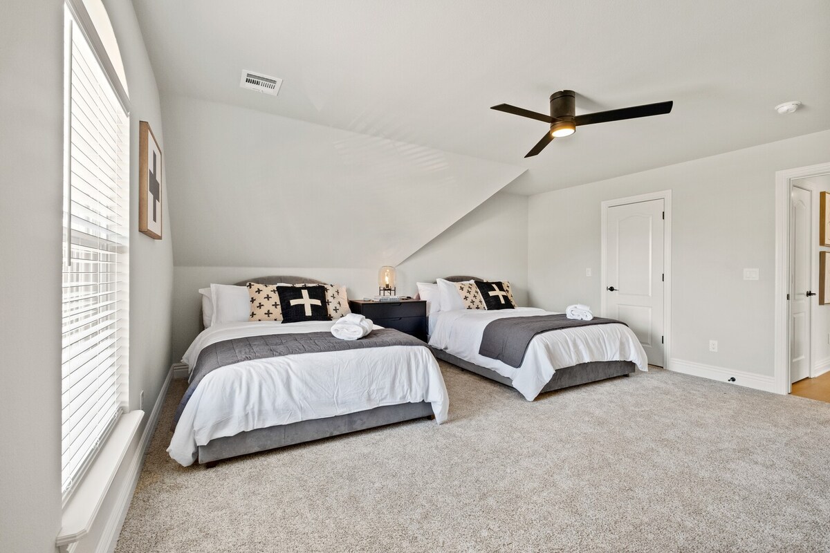 Apollo House | Luxury Retreat in Rogers. Sleeps 11 - Foto 8