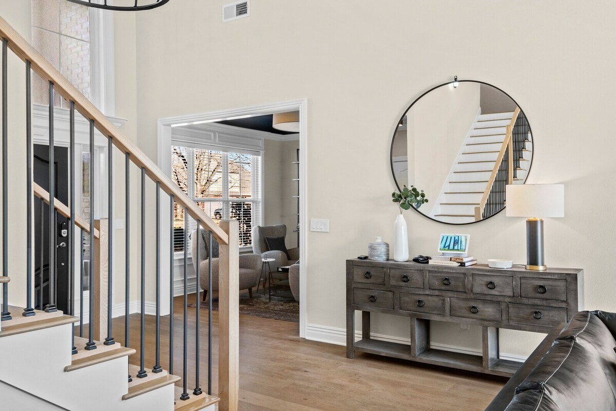 Apollo House | Luxury Retreat in Rogers. Sleeps 11 - Foto 12
