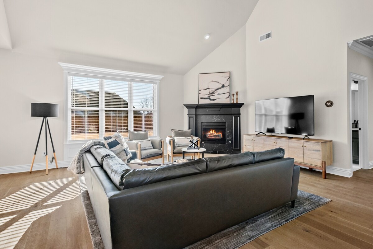 Apollo House | Luxury Retreat in Rogers. Sleeps 11 - Foto 16