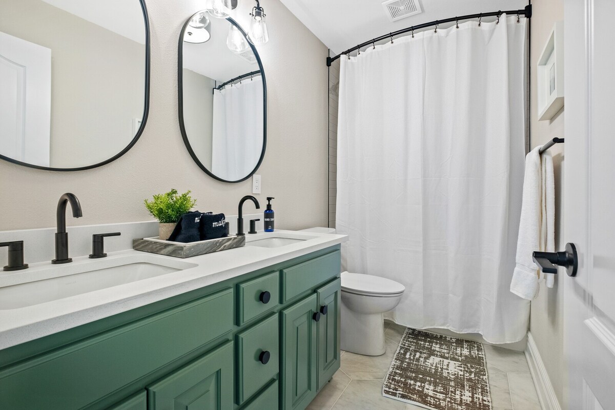 Apollo House | Luxury Retreat in Rogers. Sleeps 11 - Foto 40