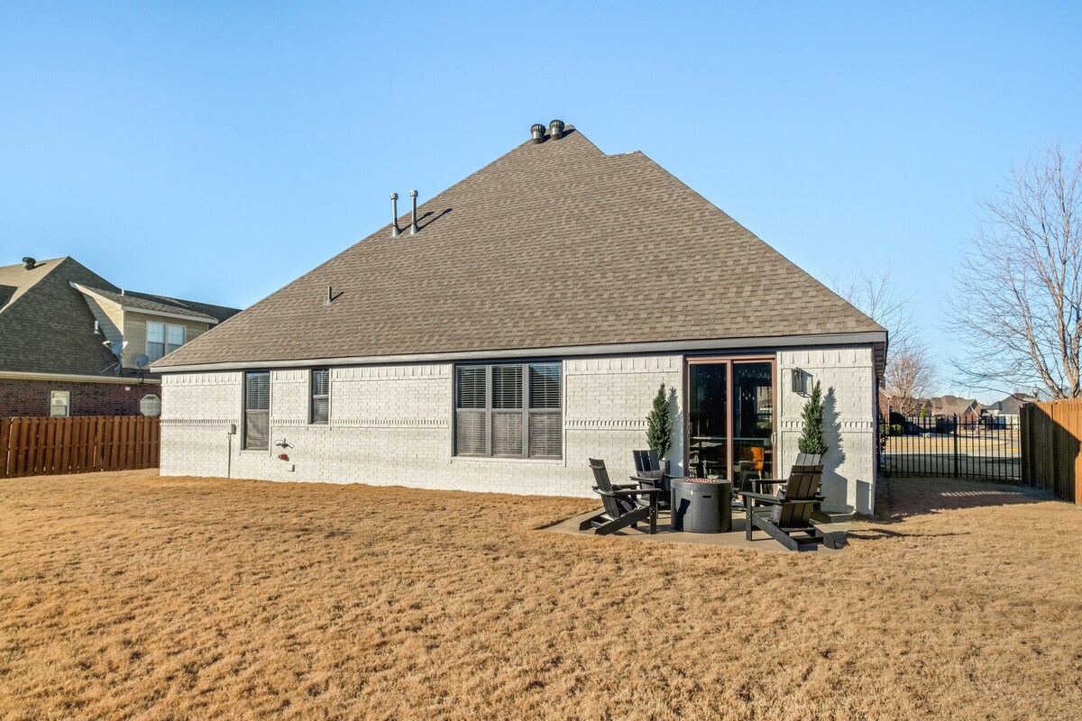 Apollo House | Luxury Retreat in Rogers. Sleeps 11 - Foto 43