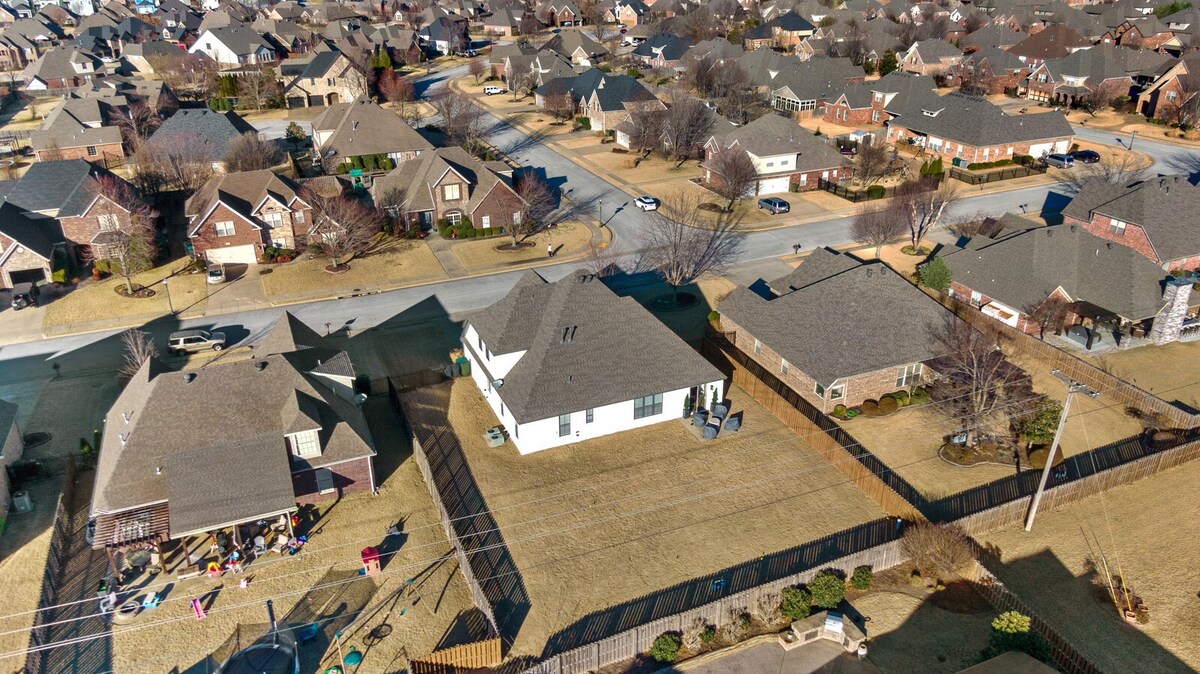 Apollo House | Luxury Retreat in Rogers. Sleeps 11 - Foto 44