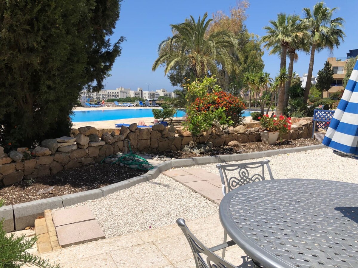 Kings Palace - Superb 2BR Ground Floor Apart. Pvt Patio near Pool