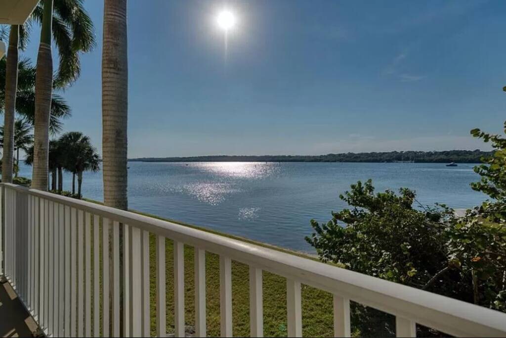 Pet Friendly Waterview Resort Condo & Restaurant!