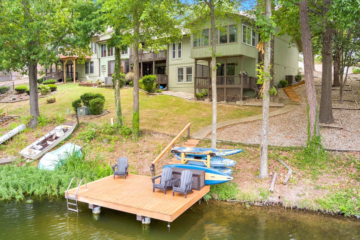 Lakeside Nest - Dock on Lake Rayburn - Sleeps 9